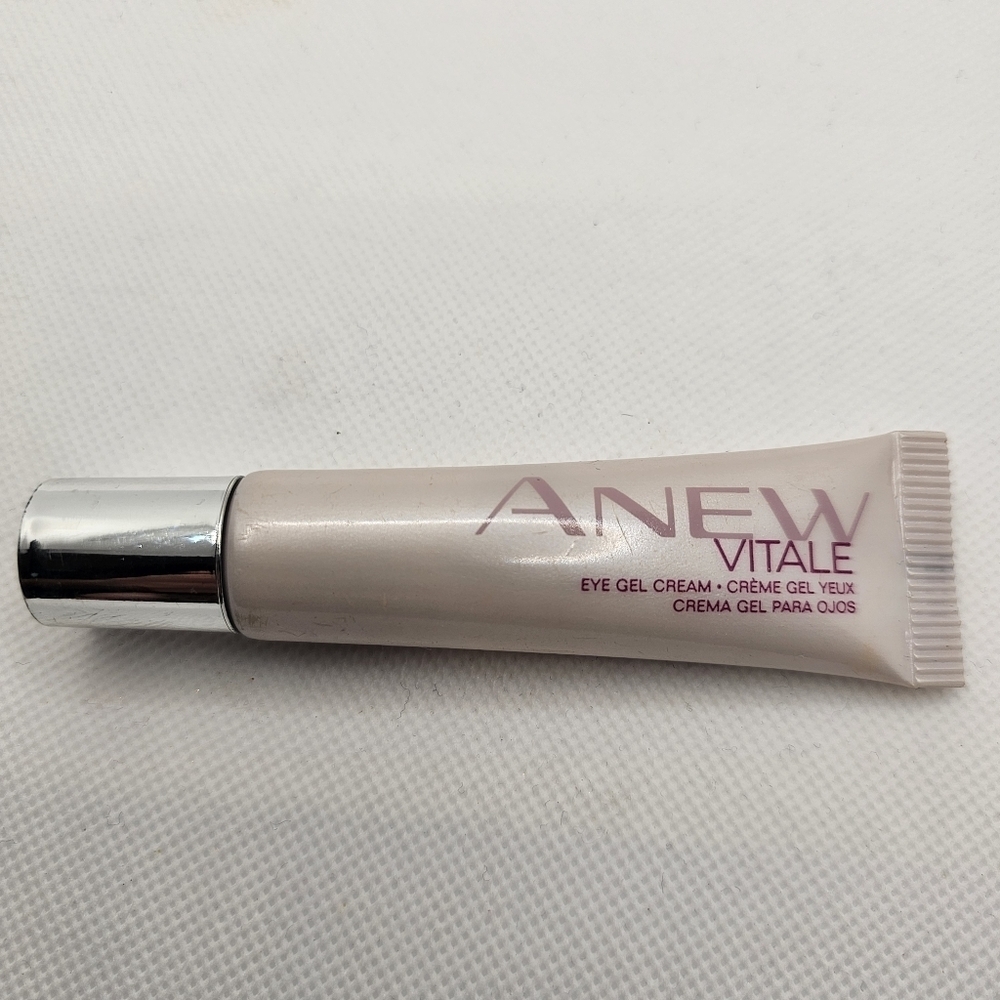 ⭐️40% off ⭐️ Avon Anew Vitale Eye Cream